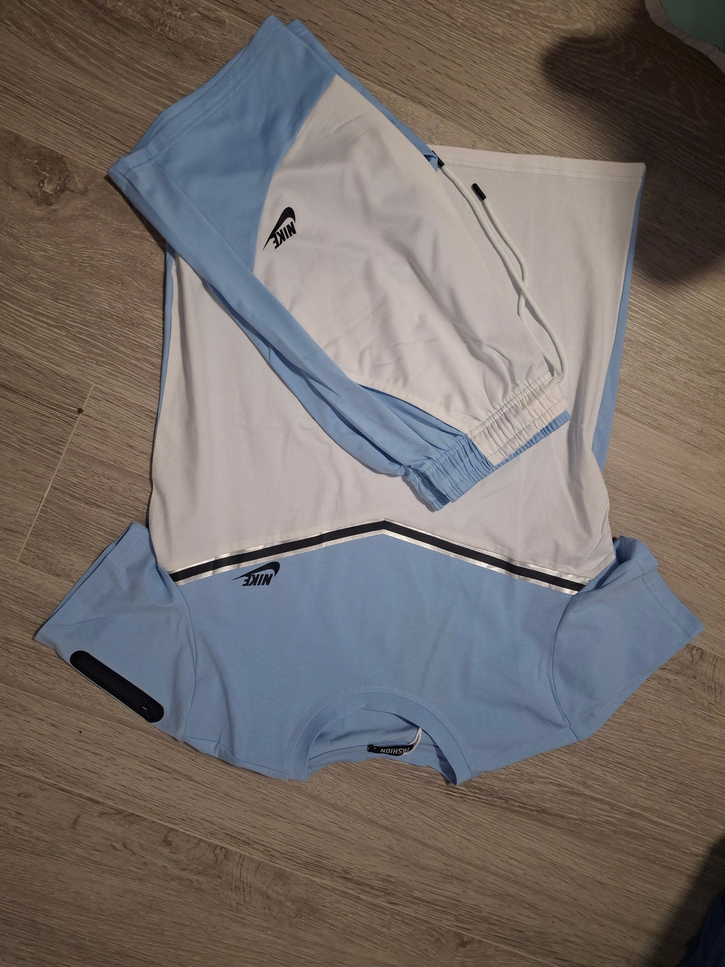 Conjunto Contraste